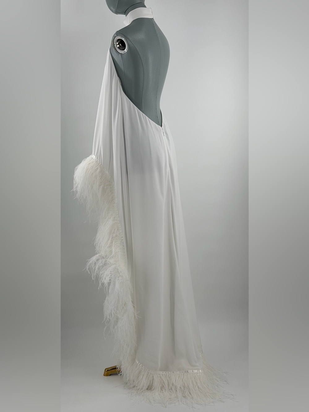 🆕 BRONX & BANCO 🧿 NWOT Madeline Halterneck Feathered Gown, White - Sz XS US 2 - Picture 7 of 14